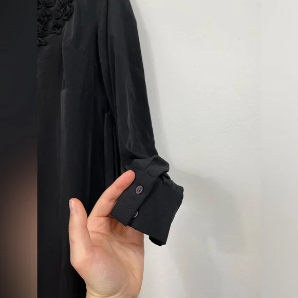 Elegant Black Dress - Picture 5 of 13